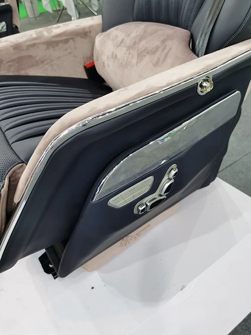 Seat with fleece interior