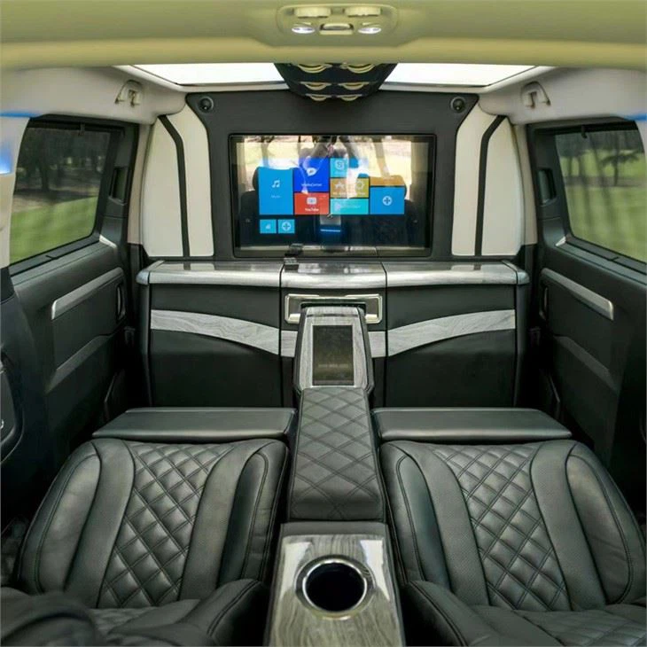 Idei de interioare auto de lux | Masina de lux interior, interior auto, masina de lux