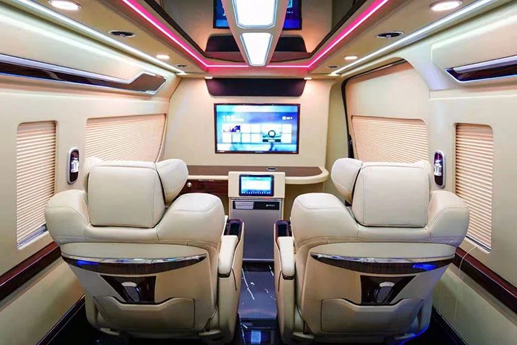 Vehicul comercial modificat Toyota Hiace