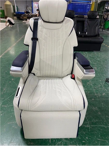 Cel mai bun scaun auto High End