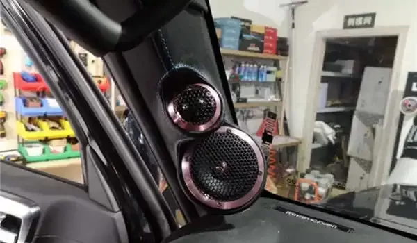 Avantajele și dezavantajele modificării audio auto