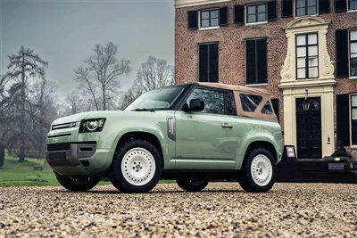 Land Rover Defender decapotabil modificat
