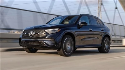 Ce concurează cu Mercedes GLC300